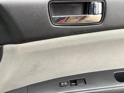 2012 Nissan Sentra 2.0 S   - Photo 30 - Crest Hill, IL 60403