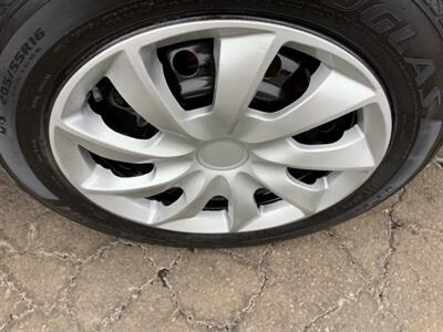 2012 Nissan Sentra 2.0 S   - Photo 29 - Crest Hill, IL 60403