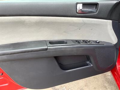 2012 Nissan Sentra 2.0 S   - Photo 11 - Crest Hill, IL 60403