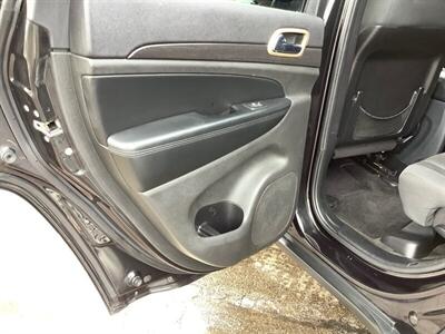 2015 Jeep Grand Cherokee Laredo   - Photo 23 - Crest Hill, IL 60403