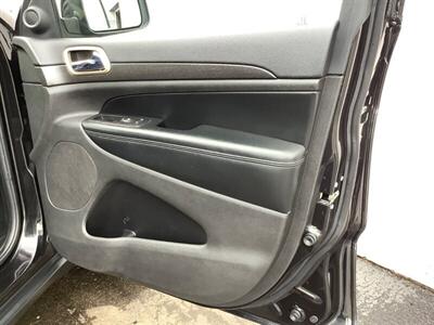 2015 Jeep Grand Cherokee Laredo   - Photo 27 - Crest Hill, IL 60403