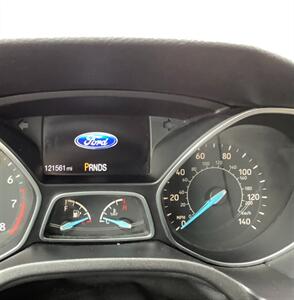 2015 Ford Focus SE   - Photo 18 - Crest Hill, IL 60403