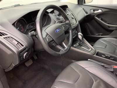 2015 Ford Focus SE   - Photo 15 - Crest Hill, IL 60403