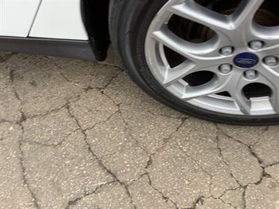 2015 Ford Focus SE   - Photo 36 - Crest Hill, IL 60403