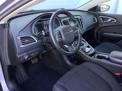 2015 Chrysler 200 Limited   - Photo 13 - Crest Hill, IL 60403