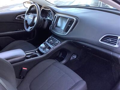 2015 Chrysler 200 Limited   - Photo 31 - Crest Hill, IL 60403