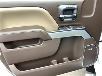 2016 Chevrolet Silverado 1500 LTZ   - Photo 13 - Crest Hill, IL 60403