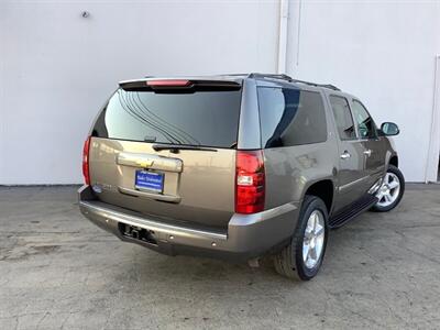 2013 Chevrolet Suburban LTZ 1500   - Photo 7 - Crest Hill, IL 60403