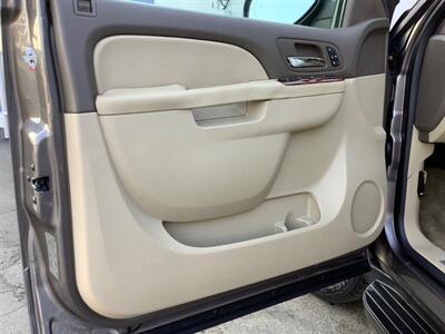 2013 Chevrolet Suburban LTZ 1500   - Photo 15 - Crest Hill, IL 60403