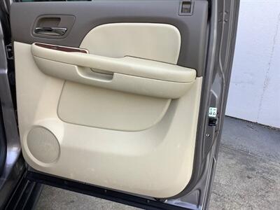 2013 Chevrolet Suburban LTZ 1500   - Photo 29 - Crest Hill, IL 60403