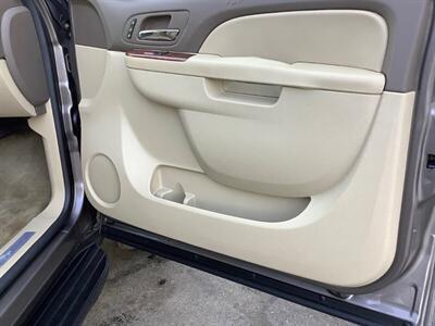 2013 Chevrolet Suburban LTZ 1500   - Photo 31 - Crest Hill, IL 60403