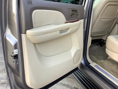 2013 Chevrolet Suburban LTZ 1500   - Photo 26 - Crest Hill, IL 60403