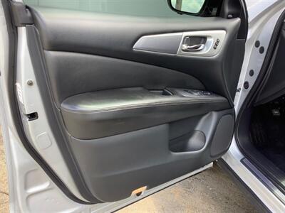 2019 Nissan Pathfinder SL - Photo 14 - Crest Hill, IL 60403