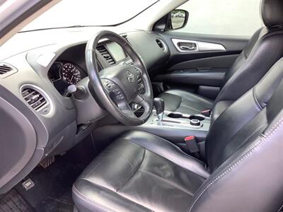 2019 Nissan Pathfinder SL - Photo 16 - Crest Hill, IL 60403