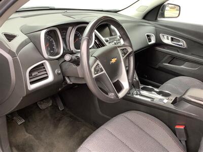 2017 Chevrolet Equinox LT   - Photo 15 - Crest Hill, IL 60403