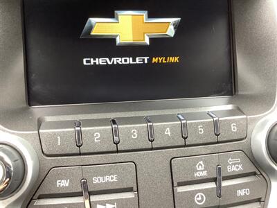 2017 Chevrolet Equinox LT   - Photo 10 - Crest Hill, IL 60403