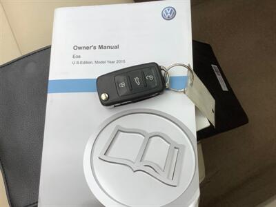2015 Volkswagen Eos Executive Edition SU   - Photo 31 - Crest Hill, IL 60403