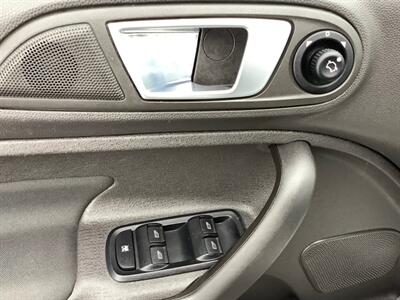 2014 Ford Fiesta SE   - Photo 11 - Crest Hill, IL 60403