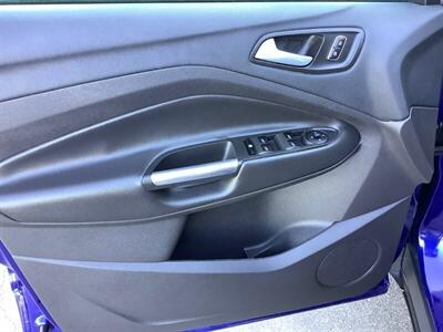 2016 Ford Escape SE   - Photo 10 - Crest Hill, IL 60403