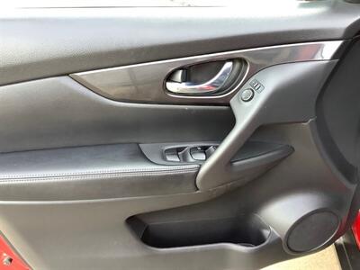 2017 Nissan Rogue SV - Photo 11 - Crest Hill, IL 60403