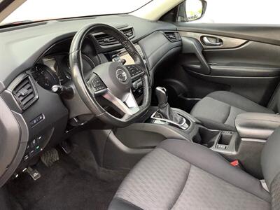 2017 Nissan Rogue SV - Photo 14 - Crest Hill, IL 60403