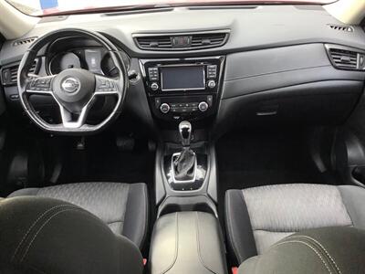 2017 Nissan Rogue SV - Photo 34 - Crest Hill, IL 60403