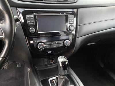 2017 Nissan Rogue SV - Photo 16 - Crest Hill, IL 60403