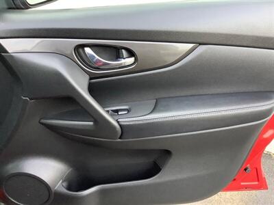 2017 Nissan Rogue SV - Photo 28 - Crest Hill, IL 60403