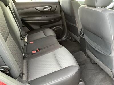 2017 Nissan Rogue SV - Photo 27 - Crest Hill, IL 60403