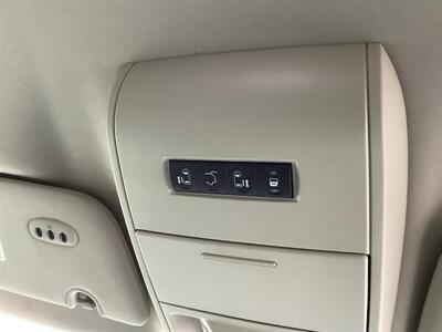 2012 Chrysler Town & Country Touring   - Photo 30 - Crest Hill, IL 60403