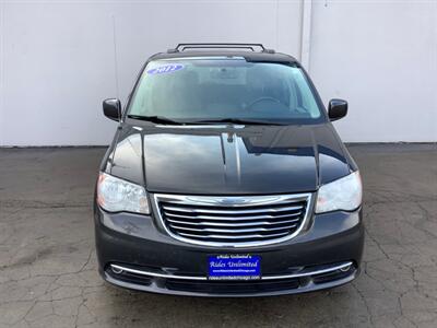 2012 Chrysler Town & Country Touring   - Photo 12 - Crest Hill, IL 60403