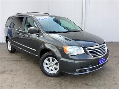 2012 Chrysler Town & Country Touring   - Photo 10 - Crest Hill, IL 60403