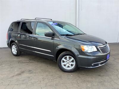 2012 Chrysler Town & Country Touring   - Photo 11 - Crest Hill, IL 60403