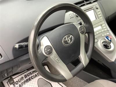 2014 Toyota Prius Three   - Photo 19 - Crest Hill, IL 60403