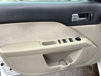 2008 Mercury Milan I-4 - Photo 9 - Crest Hill, IL 60403