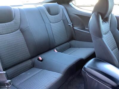 2014 Hyundai Genesis Coupe 2.0T   - Photo 28 - Crest Hill, IL 60403