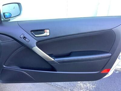 2014 Hyundai Genesis Coupe 2.0T   - Photo 25 - Crest Hill, IL 60403
