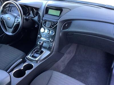 2014 Hyundai Genesis Coupe 2.0T   - Photo 34 - Crest Hill, IL 60403