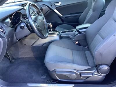 2014 Hyundai Genesis Coupe 2.0T   - Photo 13 - Crest Hill, IL 60403