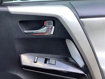 2018 Toyota RAV4 Limited - Photo 32 - Crest Hill, IL 60403