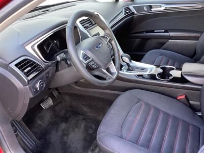 2015 Ford Fusion Hybrid SE - Photo 13 - Crest Hill, IL 60403