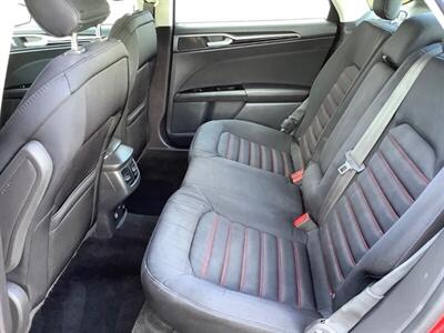 2015 Ford Fusion Hybrid SE - Photo 24 - Crest Hill, IL 60403