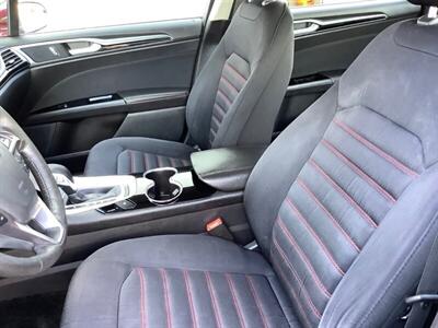 2015 Ford Fusion Hybrid SE - Photo 21 - Crest Hill, IL 60403