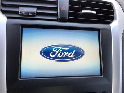 2015 Ford Fusion Hybrid SE - Photo 17 - Crest Hill, IL 60403