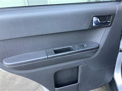 2010 Ford Escape Limited   - Photo 38 - Crest Hill, IL 60403