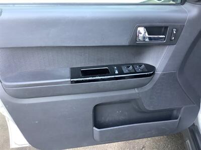 2010 Ford Escape Limited   - Photo 44 - Crest Hill, IL 60403