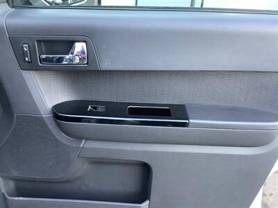 2010 Ford Escape Limited   - Photo 29 - Crest Hill, IL 60403