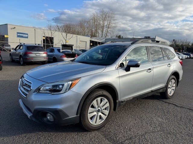 2017 Subaru Outback 2.5i Premium   - Photo 1 - Portland, OR 97211