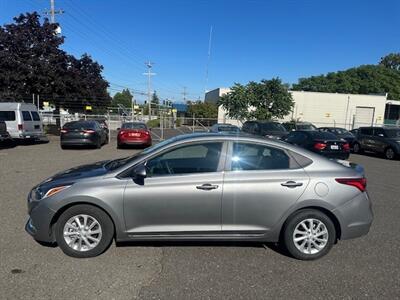 2022 Hyundai ACCENT SE   - Photo 2 - Portland, OR 97211