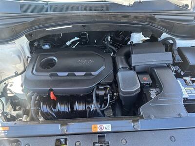 2017 Hyundai SANTA FE Sport 2.4L   - Photo 21 - Portland, OR 97211